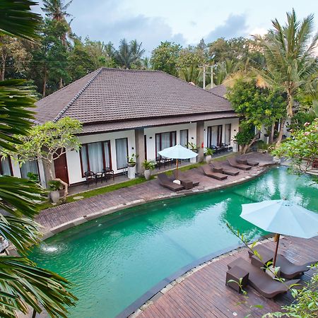 Ubud Raya Boutique Hotel Buitenkant foto