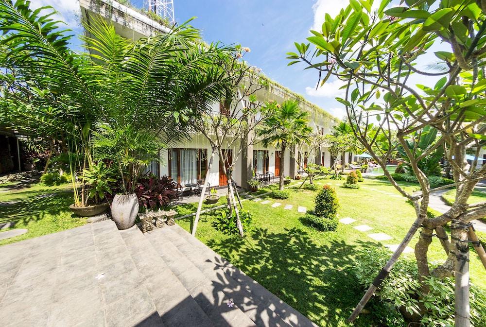Ubud Raya Boutique Hotel Buitenkant foto