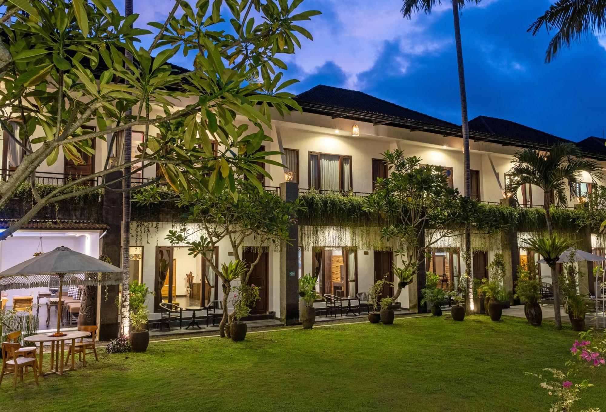 Ubud Raya Boutique Hotel Buitenkant foto