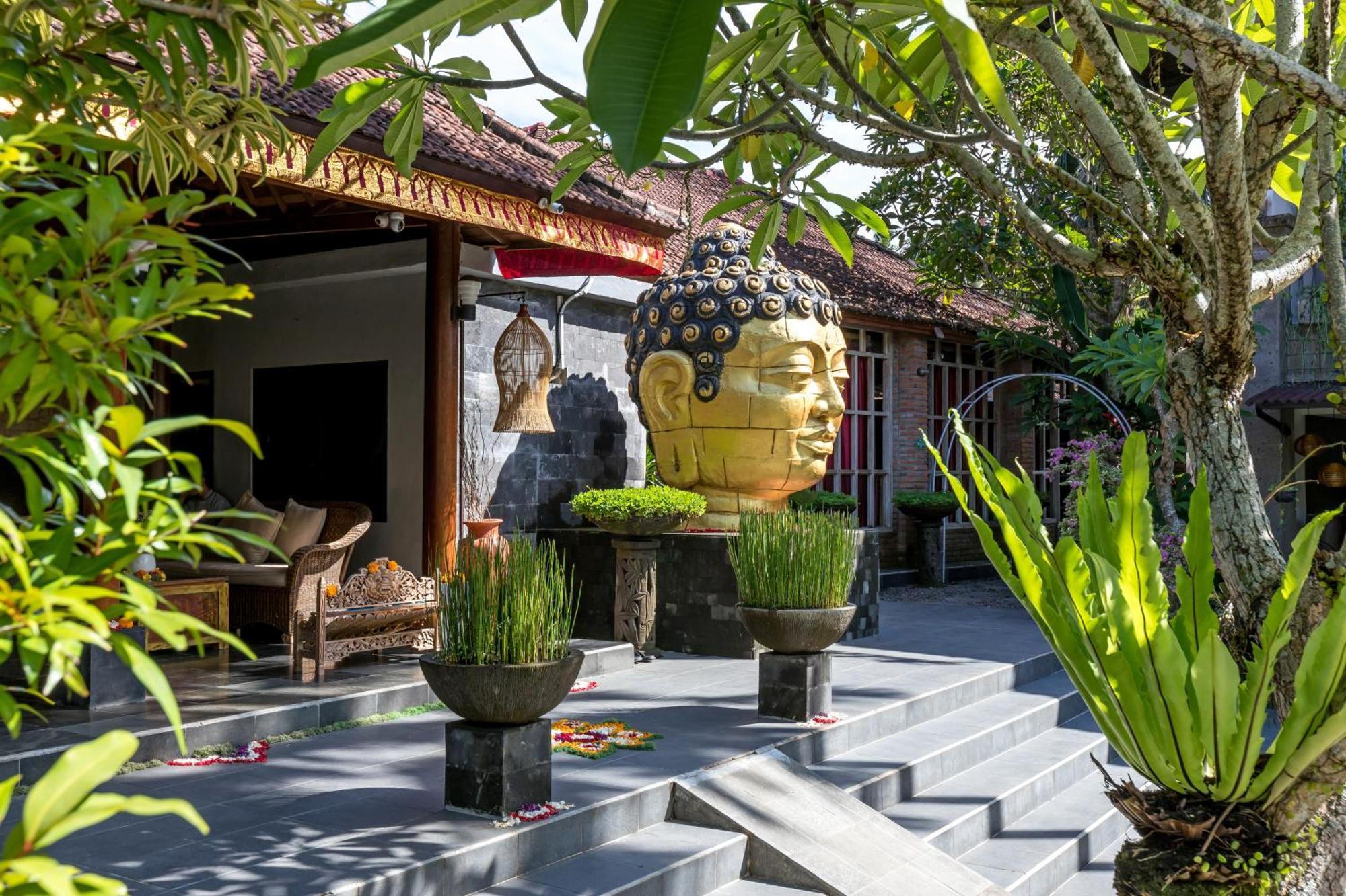 Ubud Raya Boutique Hotel Buitenkant foto